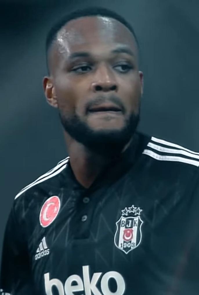 Cyle Larin'in golü paylaşıldı