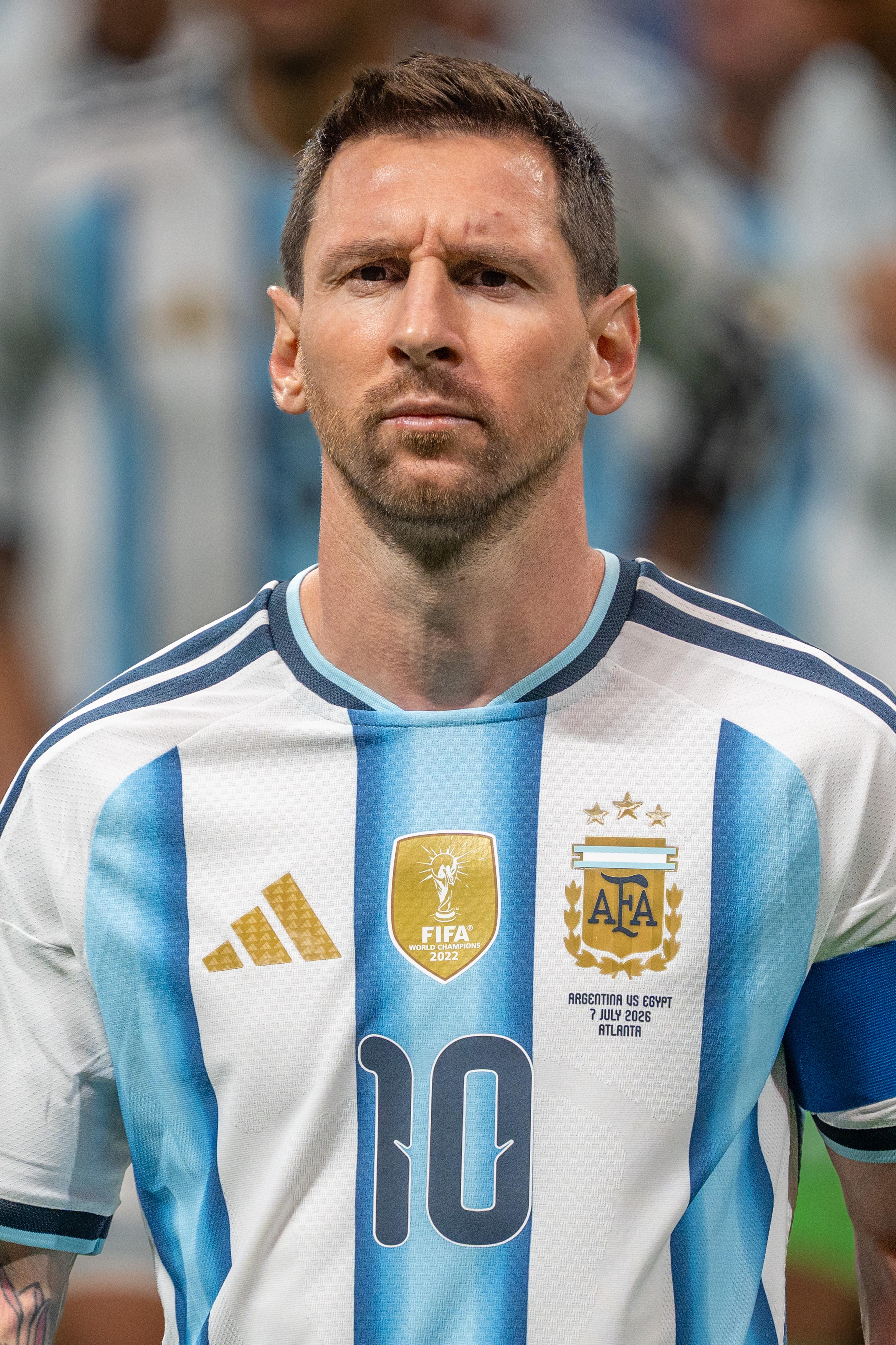 Lionel Messi'nin Sevilla Karşısındaki 2 Frikik Golü