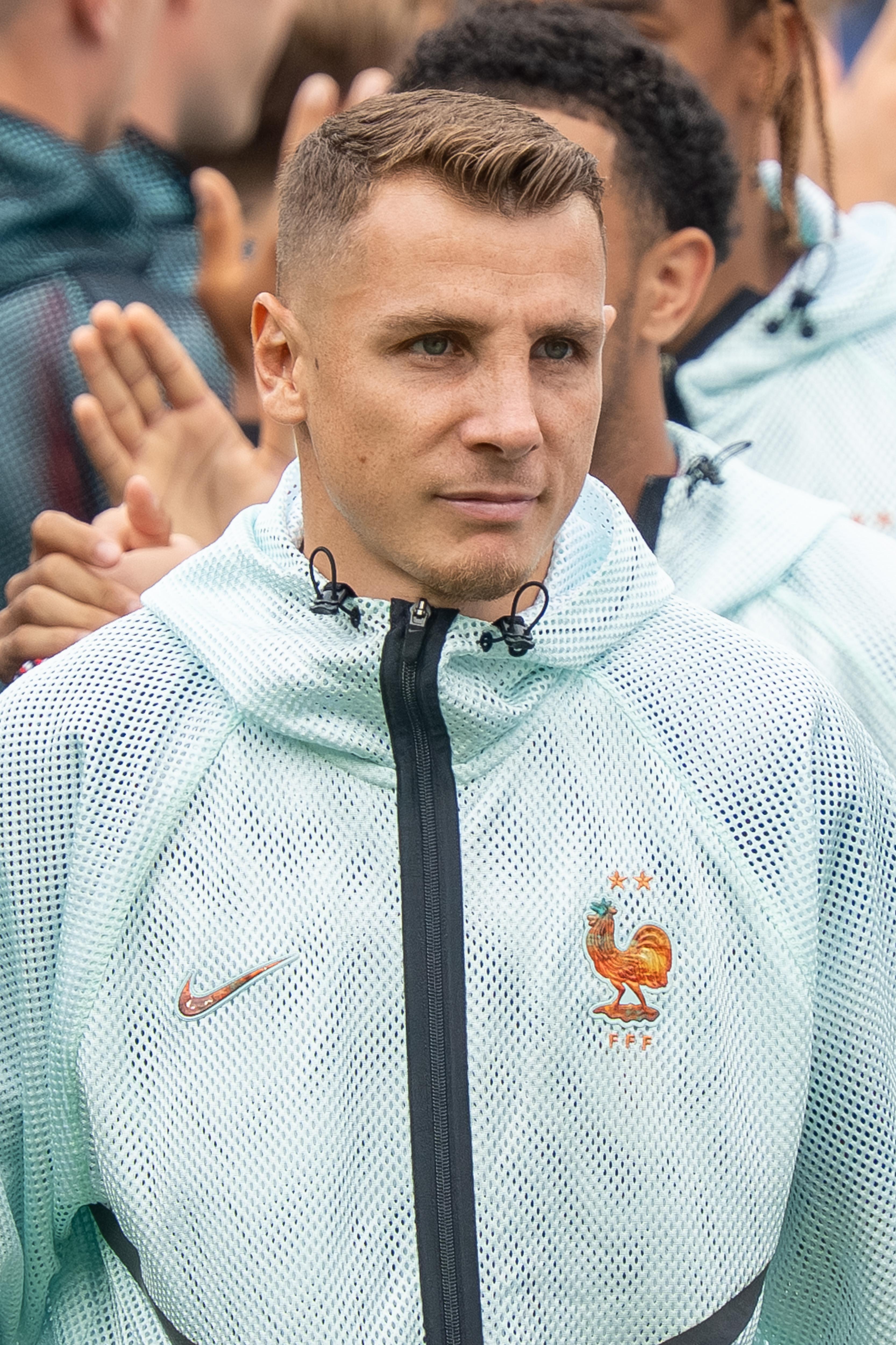 PSG, Lucas Digne'i Kadrosuna Kattı